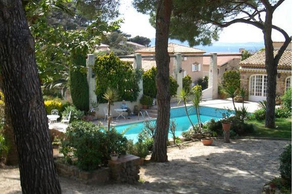 L' Escapade Hotel & Restaurant Le Pradet Dış mekan fotoğraf