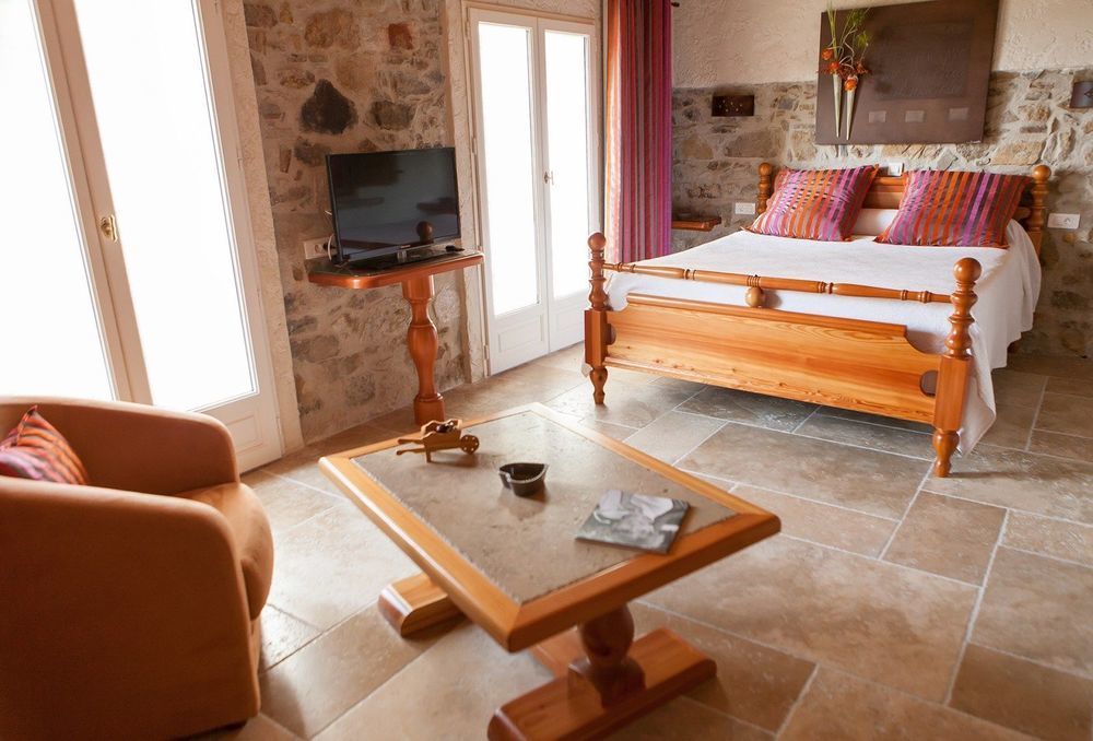 L' Escapade Hotel & Restaurant Le Pradet Dış mekan fotoğraf