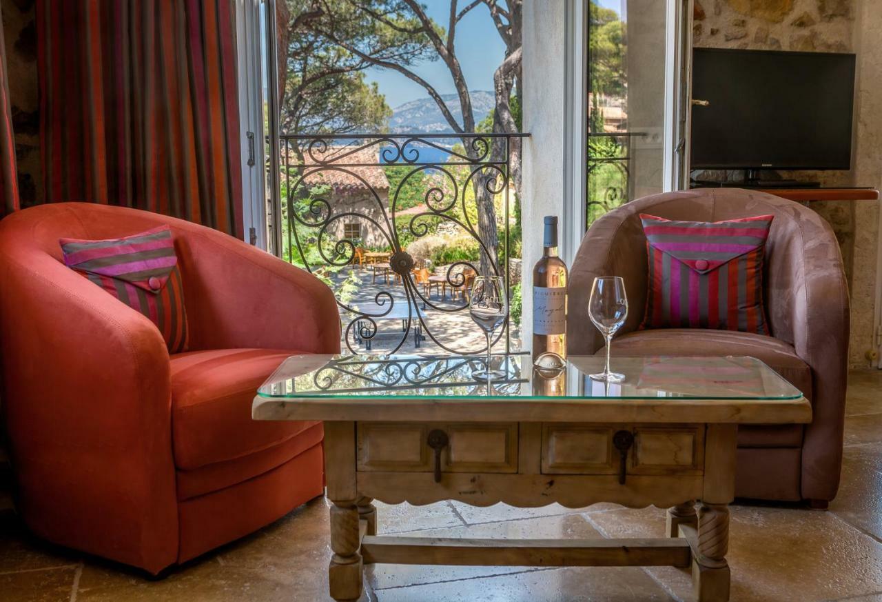 L' Escapade Hotel & Restaurant Le Pradet Dış mekan fotoğraf